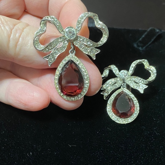 Elegant vintage Kenneth Lane Silver garnet clear CZ Bow tear drop clip Earrings - Picture 16 of 16
